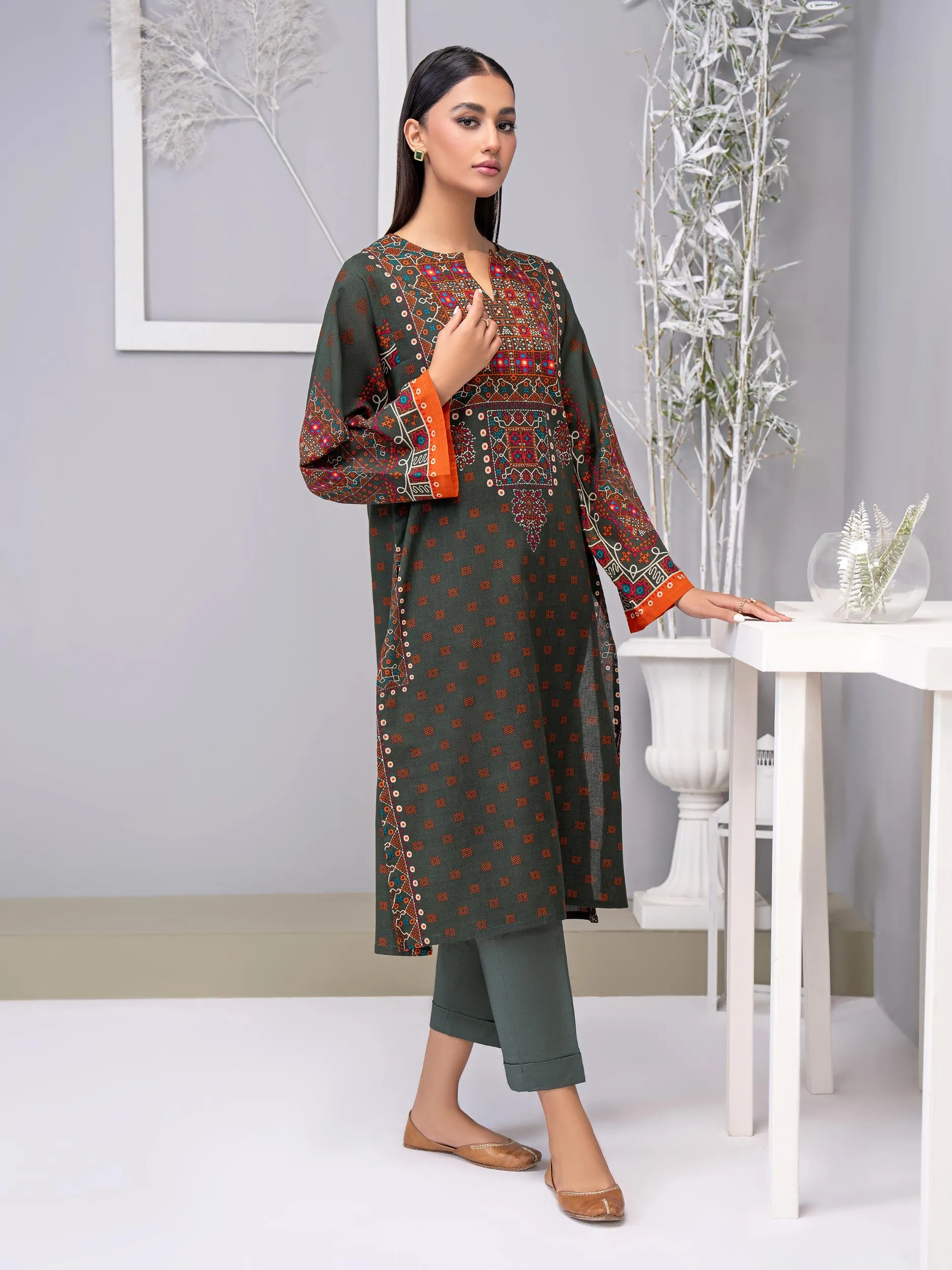 2 Piece Khaddar Suit-Printed(Unstitched)