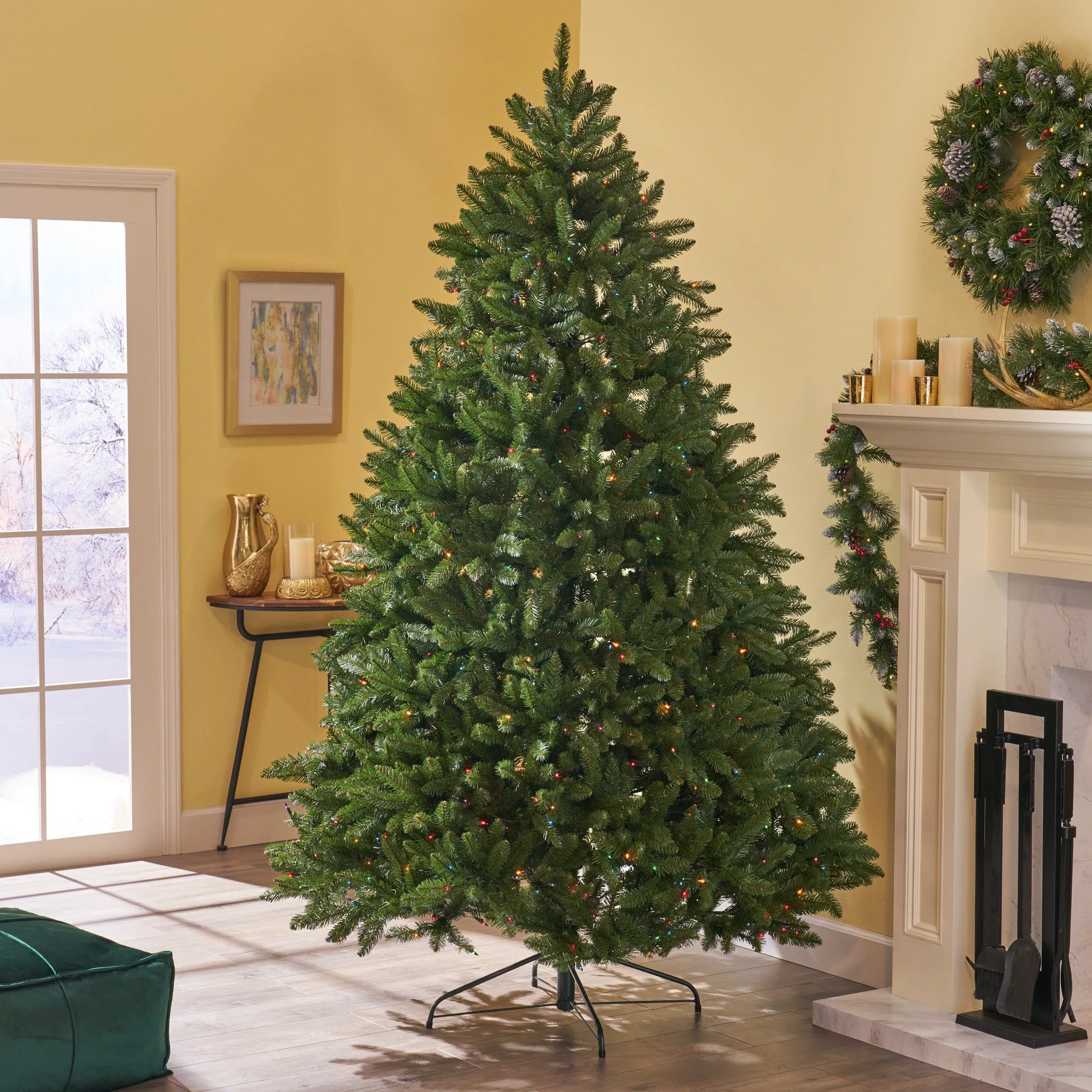 9-foot Norway Spruce Hinged Artificial Christmas Tree - NH843703