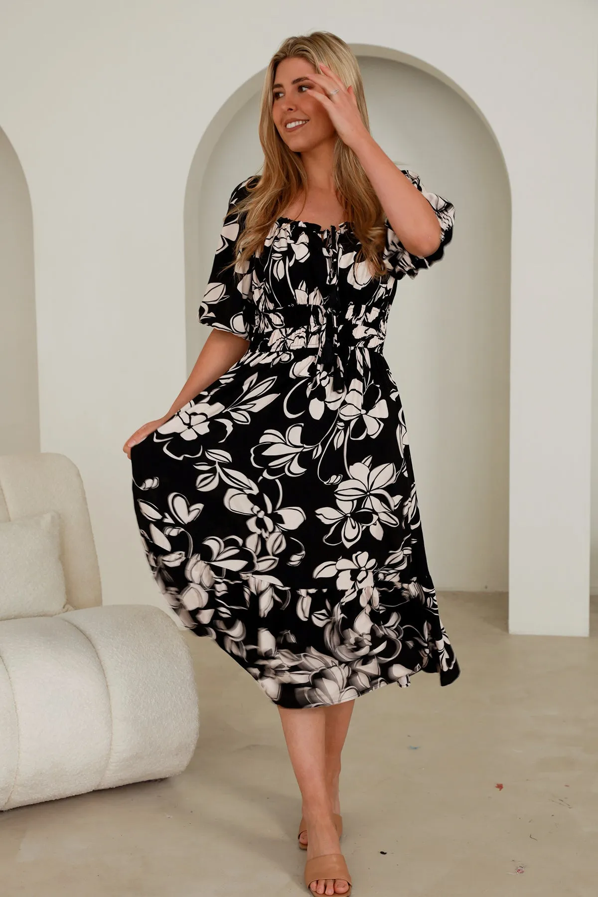 Avamia Naomi Midi Dress Black Floral