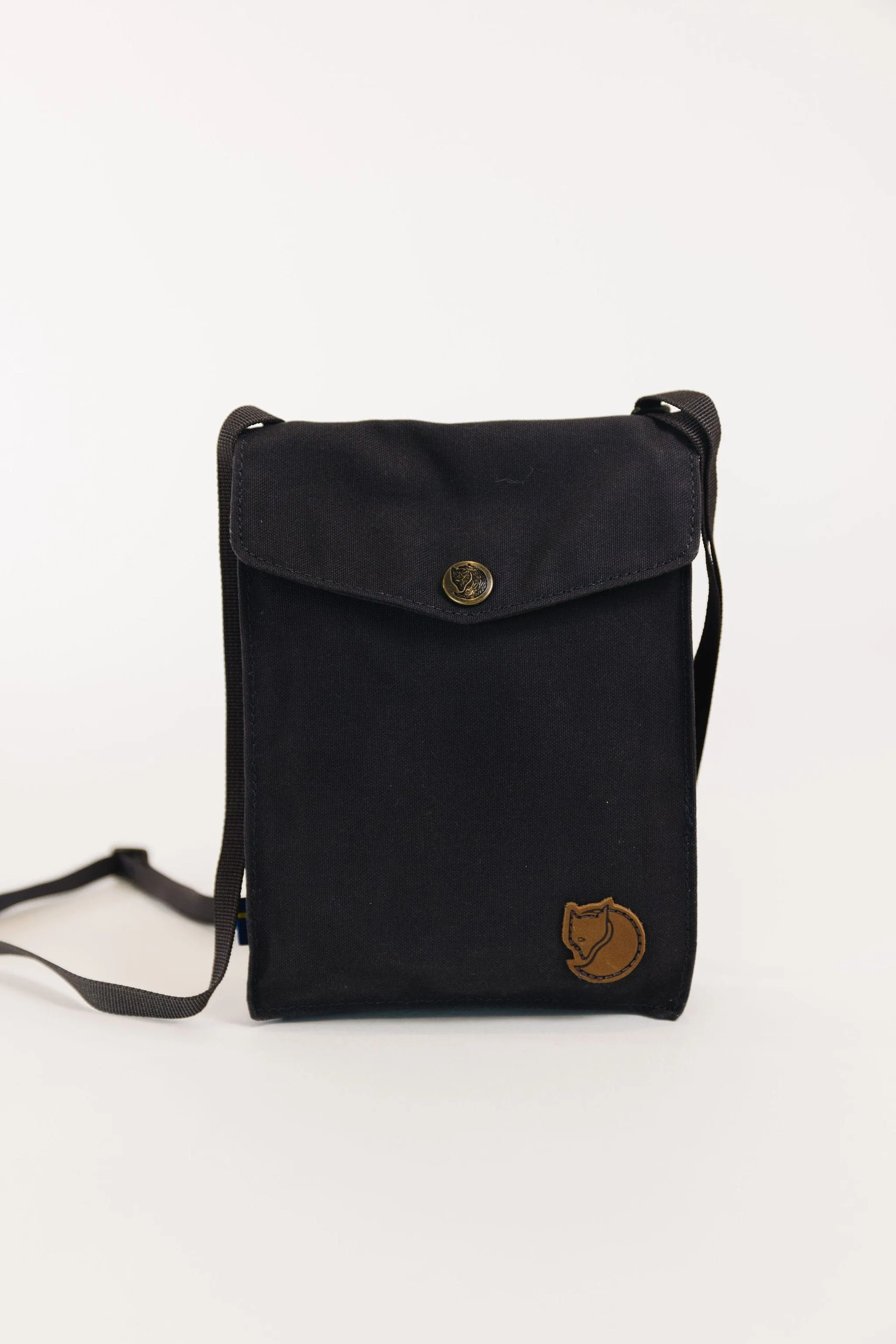 Fjallraven Pocket Pack in Charcoal Black