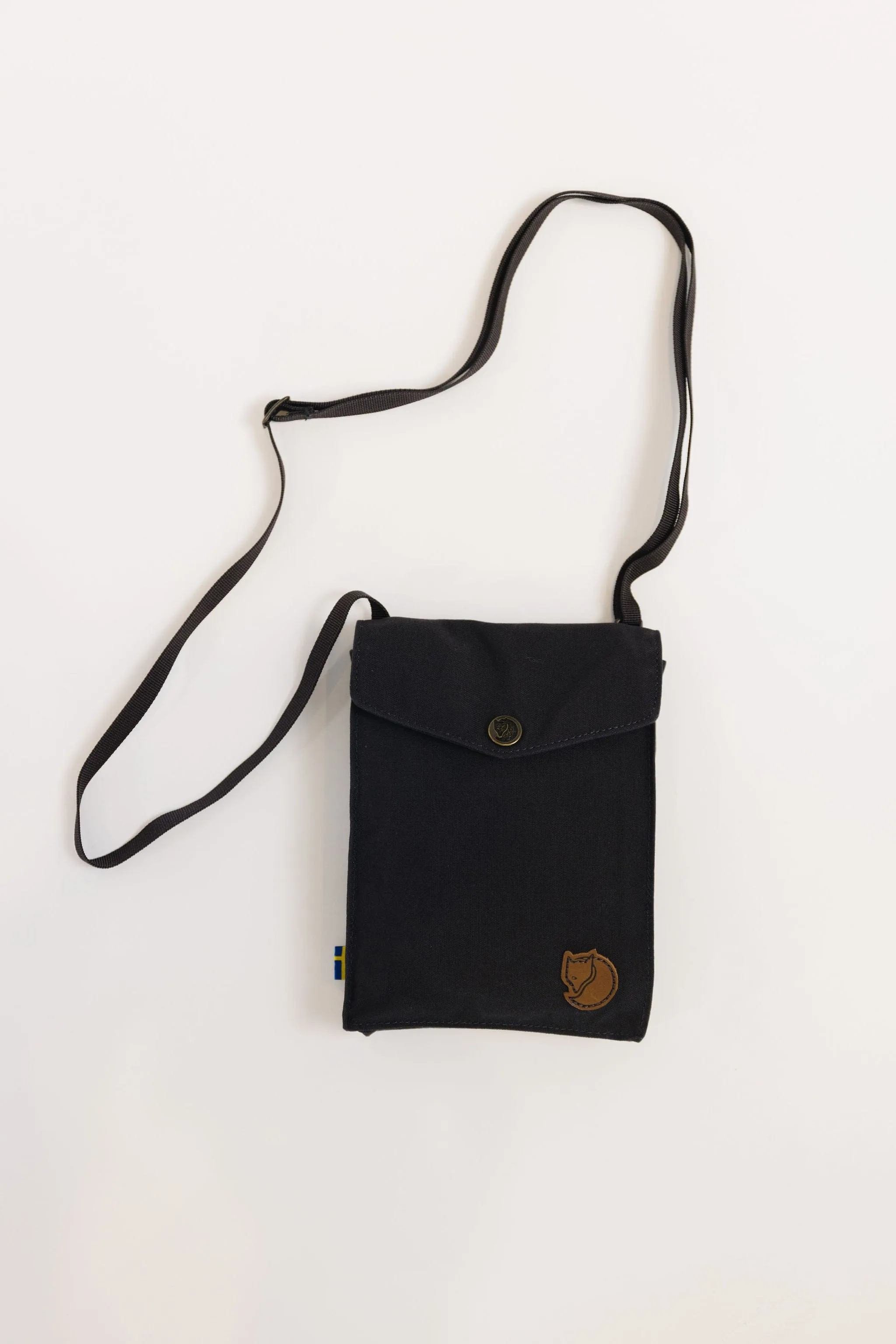 Fjallraven Pocket Pack in Charcoal Black