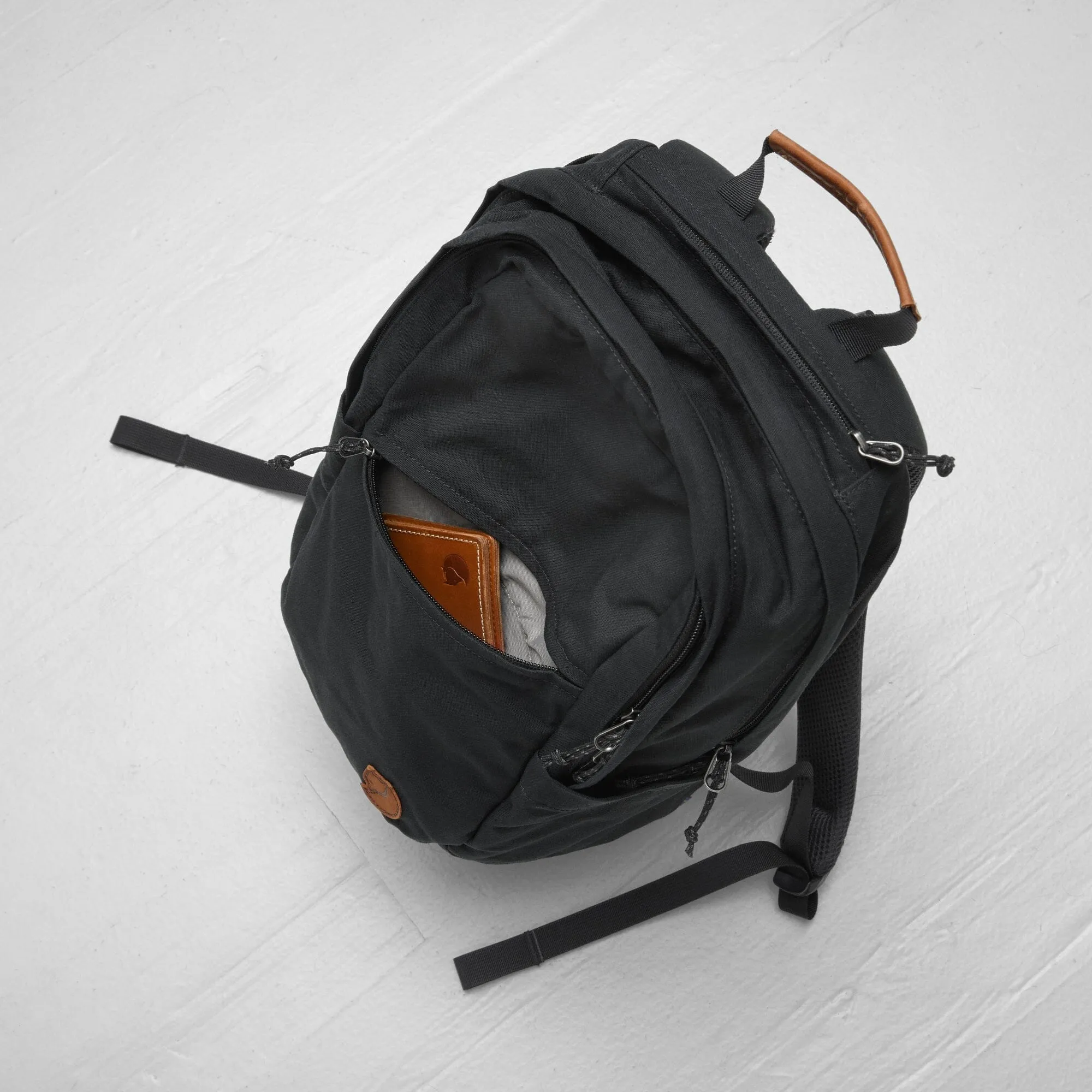 Räven 20l Backpack - Recycled Polyester & Organic Cotton